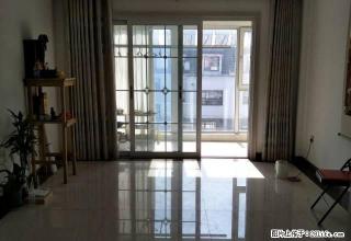 万泰颐轩二室二厅六楼阁楼精装修带柜机空调 - 日照28生活网 rizhao.28life.net